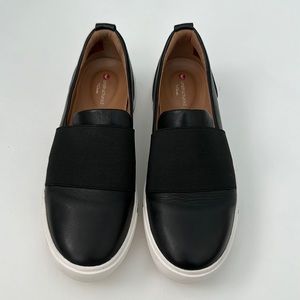 Clarks Unstructured 7.5M Black Slip On Contoured Comfort - Women’s